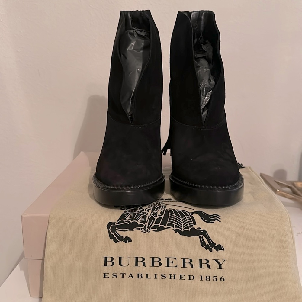 Shoes - Picture 1 of 6